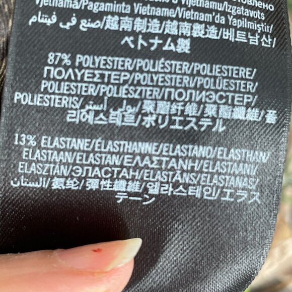 Under Armour Cold Gear Realtree Camo Scrunch Neck Long Sleeve Pullover Top M - Picture 9 of 10